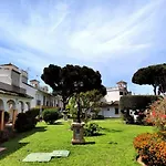 Elviria beach apartment in Marbella